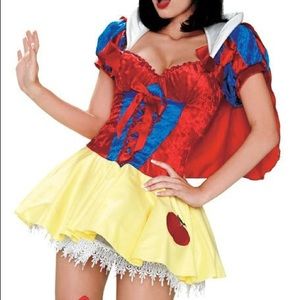 Snow White halloween costume
